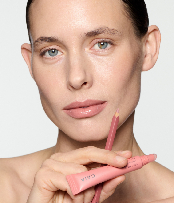 GLOSSY LINES